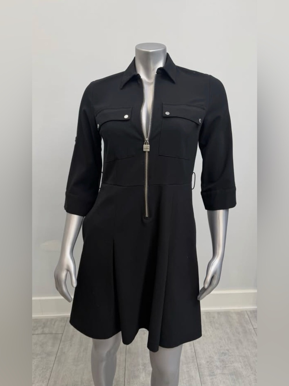 Michael By Michael Kors Woman’s 2X Black Zip-Front Dress Pleated Gently Used